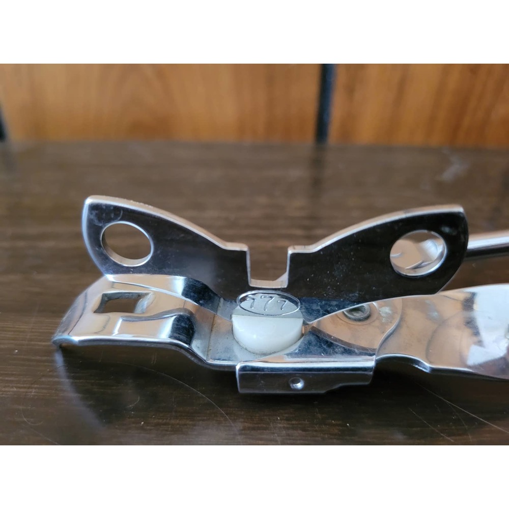 Vintage 777 Can/Bottle Opener - Manual 6-3/4” - Korea